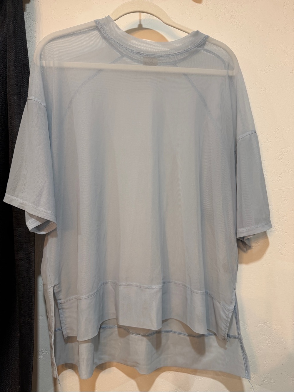 Calia Short-Sleeve Mesh Shirt & tank bra - Picture 3 of 10